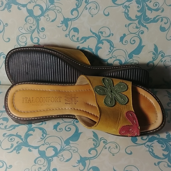 Italconfort cute little leather sandals. - Picture 5 of 5